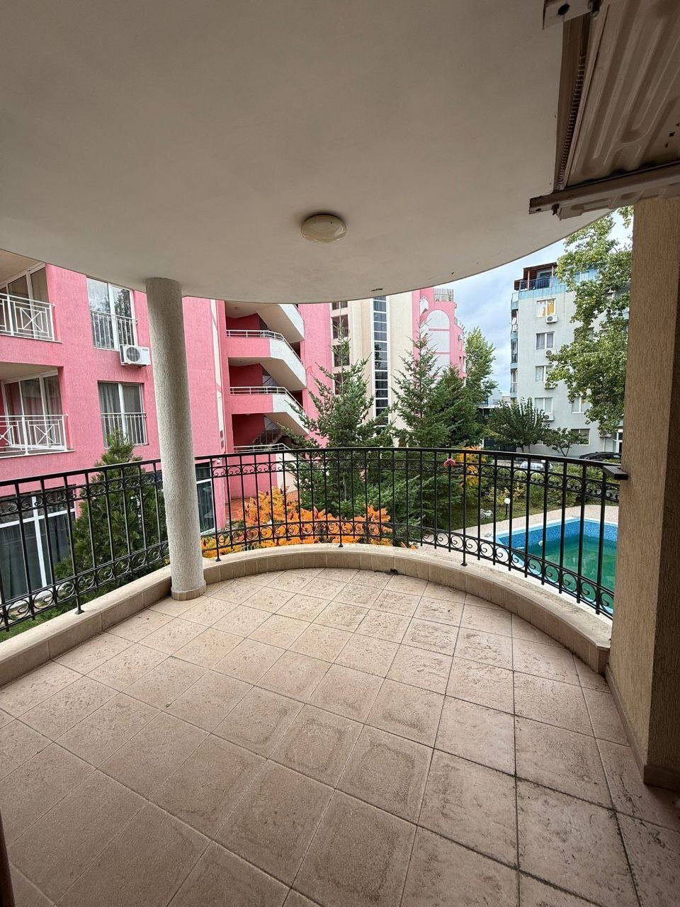 Three-room apartment in the 