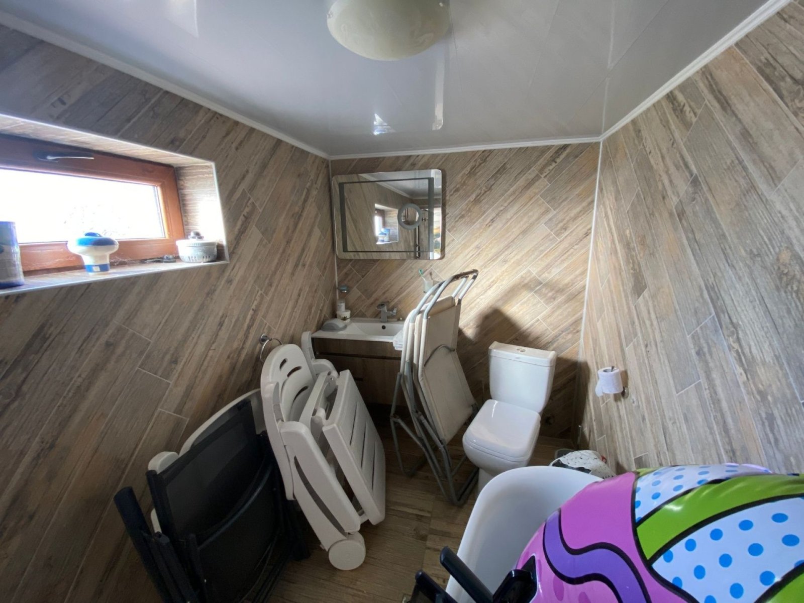 House with 4 rooms, 1000 m², Chestimensko, Bulgaria