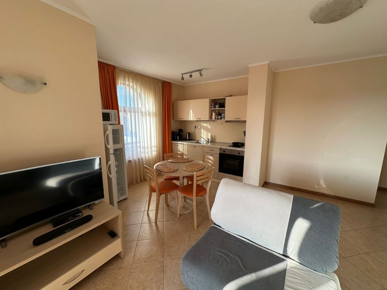 Three-room apartment in the Royal Sun residential complex, Sunny Beach, Bulgaria
