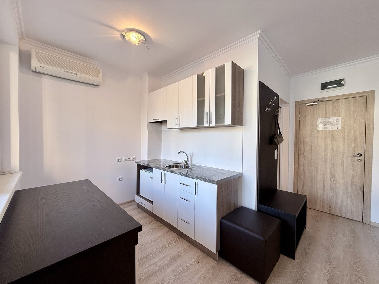 Studio apartment in the Macon Residence complex with mountain view, Sveti Vlas, Bulgaria