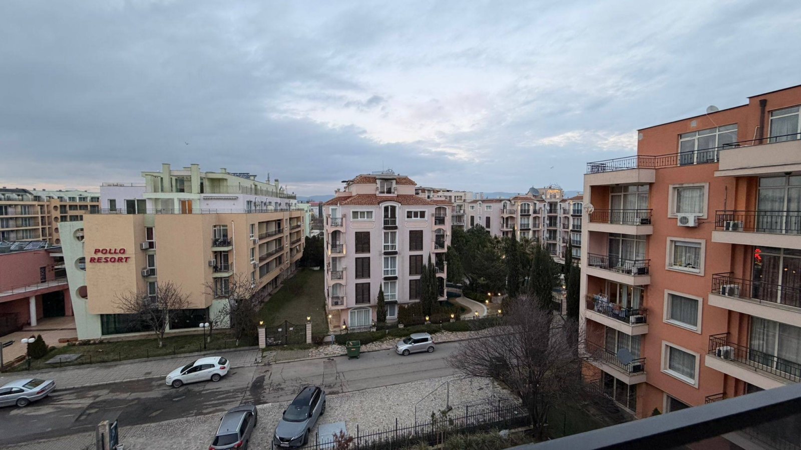 Three-room apartment in the SUNNY VIEW CENTRAL complex, Sunny Beach, Bulgaria