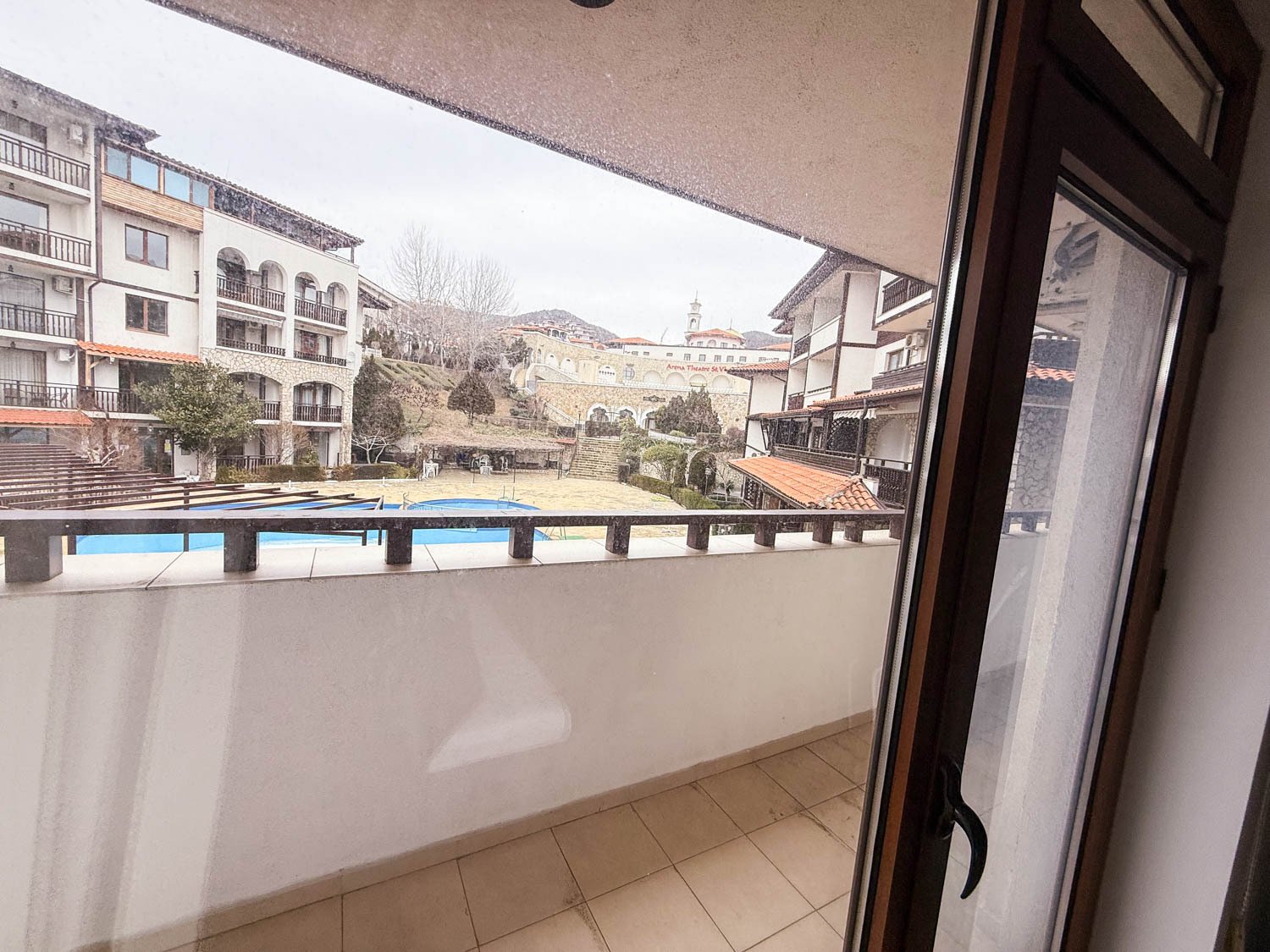 Two-room apartment with a view of the pool in the Arena 1 complex, Sveti Vlas, Bulgaria