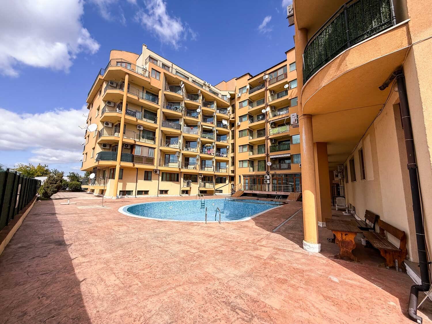 Two-room apartment with a view of the pool in the Amadeus 5 complex, Sunny Beach, Bulgaria