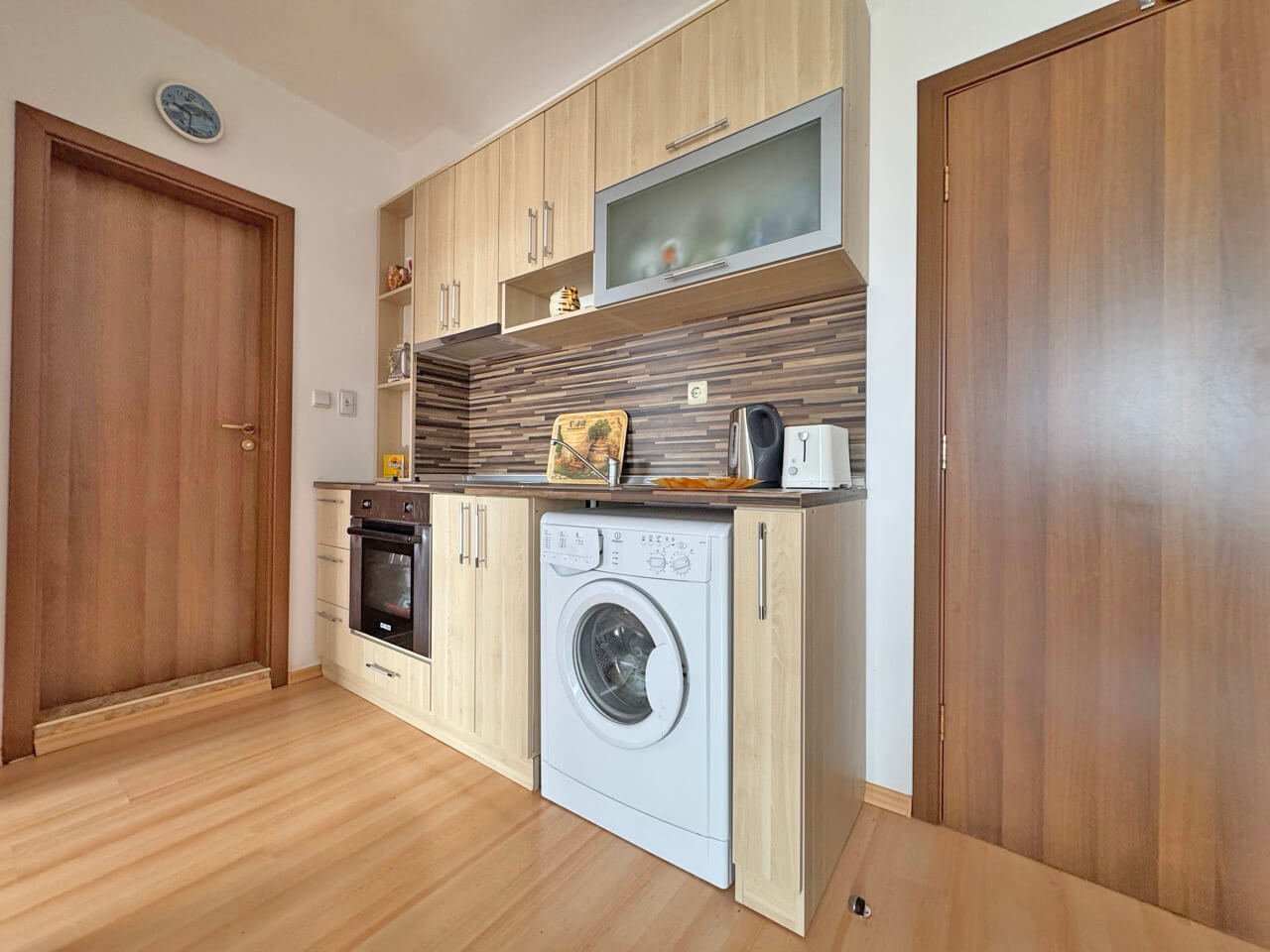 Two-room apartment in the Sunny Day 6 complex, Tănkovo, Bulgaria