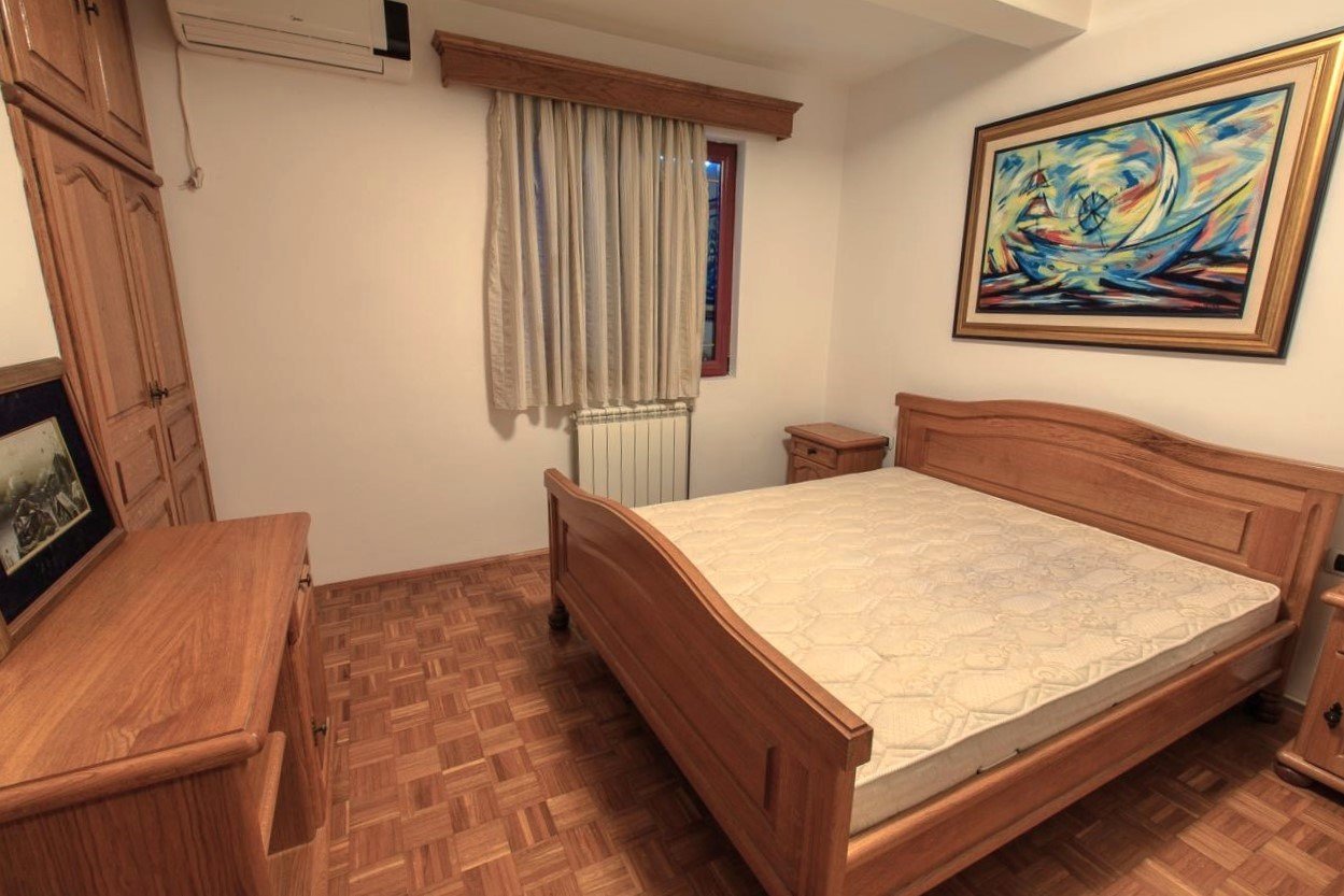 Antik möbliertes, geräumiges Haus mit Meerblick in Bar, Šušanj