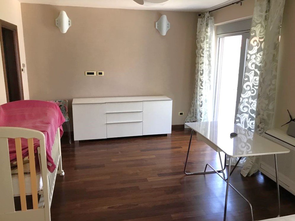 Einzigartige Villa direkt am Meer in Stoliv mit großem Garten, Garage und Panoramablick aufs Meer.