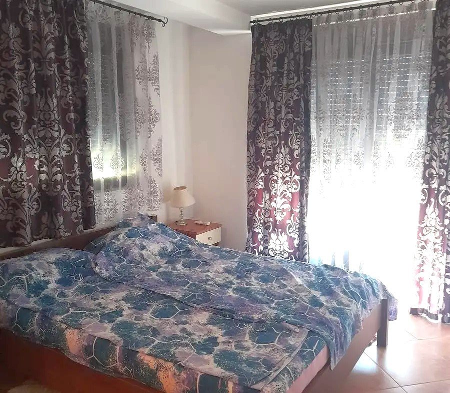 Familienhaus mit drei Schlafzimmern und atemberaubendem Meerblick – Prčanj, Kotor