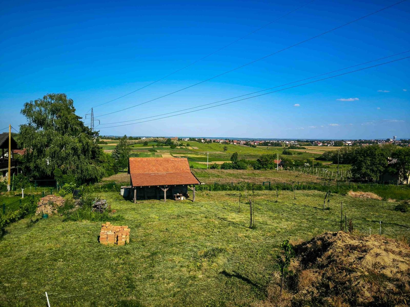 Haus im Bau auf einem großen Grundstück von 3500 m² mit Obstgarten – Vrbovec, Celine