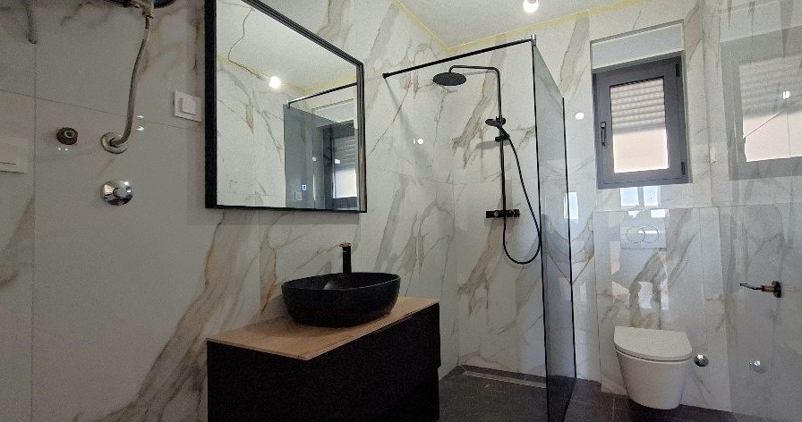 Moderne Wohnung im Zentrum und nur wenige Schritte vom Meer entfernt in Rogoznica