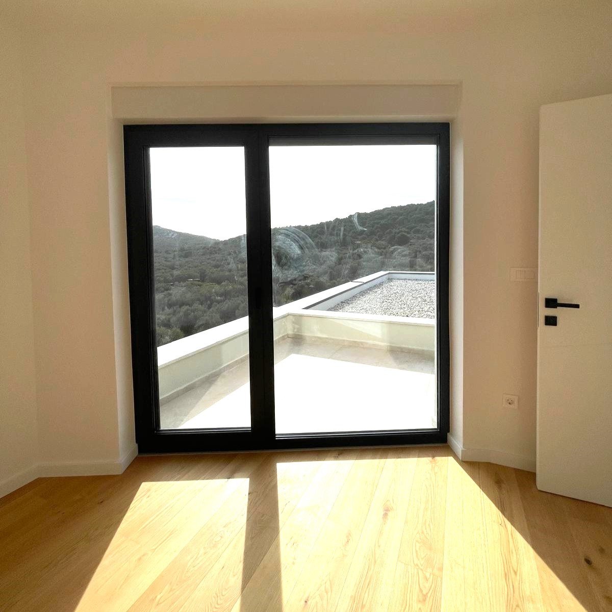 Nova, Luxusvilla, 150 m vom Meer entfernt, Panoramablick, Swimmingpool, Garage in Betina, Tisno