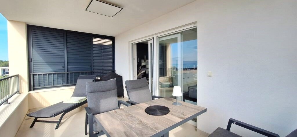 Geräumige Wohnung mit atemberaubendem Blick auf die Altstadt und das Meer, Primošten