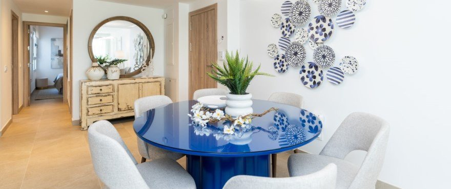 Luxusapartment mit Dachterrasse in einer prestigeträchtigen Wohnanlage neben einem Golfplatz