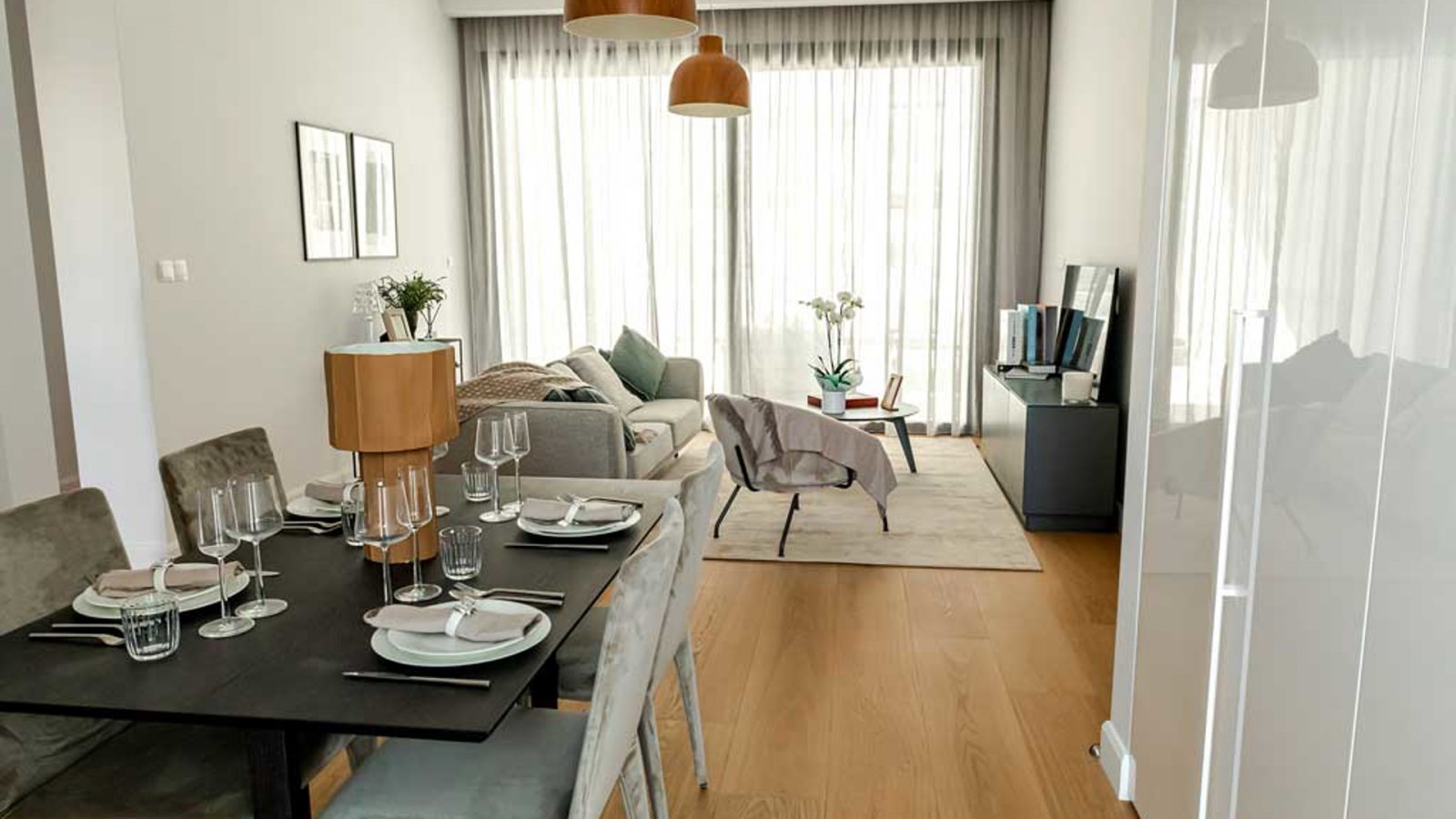 Sonnige Vierzimmerwohnung → Panoramablick aufs Meer und Strände in unmittelbarer Nähe → Paphos