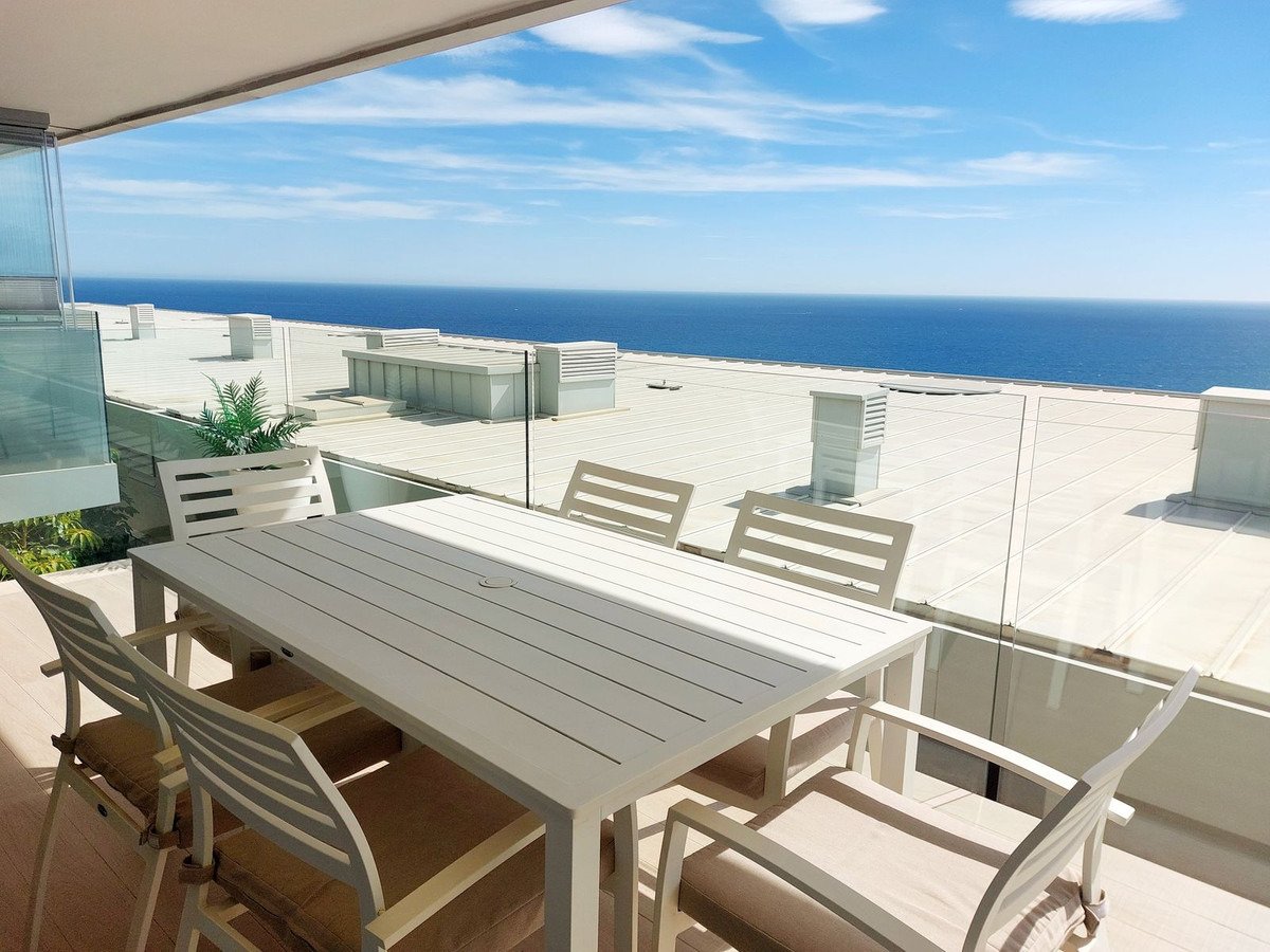 Luxuriöses Apartment mit atemberaubendem Meerblick in der prestigeträchtigen Lage von Fuengirola