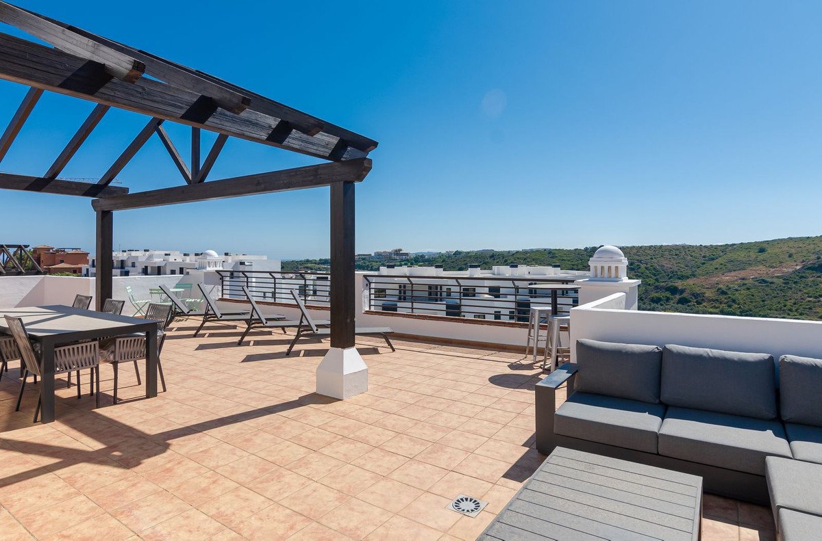 Exklusives Angebot – Luxus-Penthouse mit Meerblick in Casares Playa, Costa del Sol