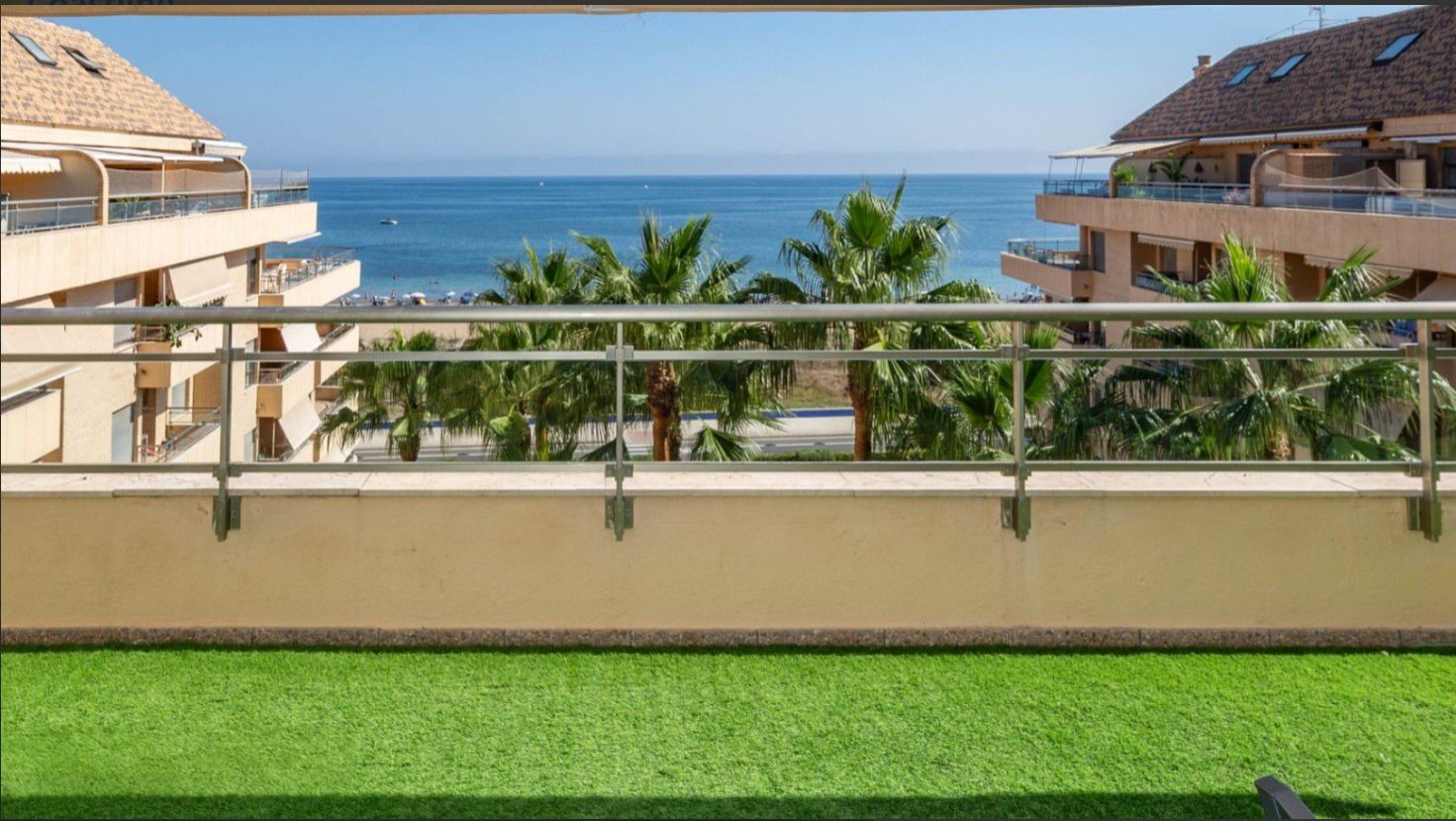 Luxuriöses Duplex-Penthouse in Denia mit Meerblick und zwei Terrassen