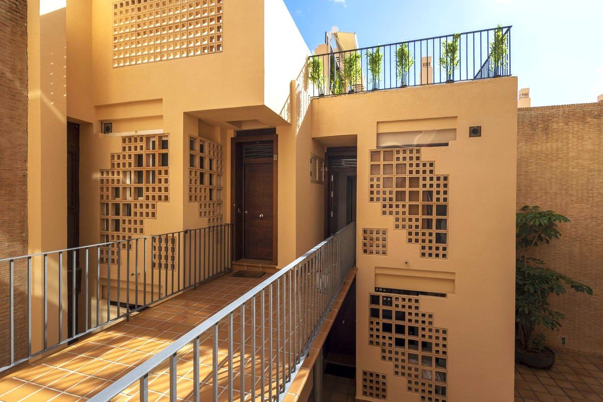 Exklusives zweistöckiges Penthouse direkt am Meer in Estepona, Costa del Sol