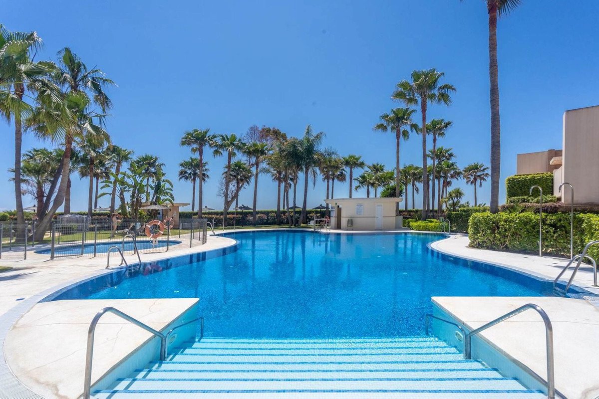 Duplex-Penthouse mit Meerblick und privatem Pool – Bahía de la Plata, Estepona