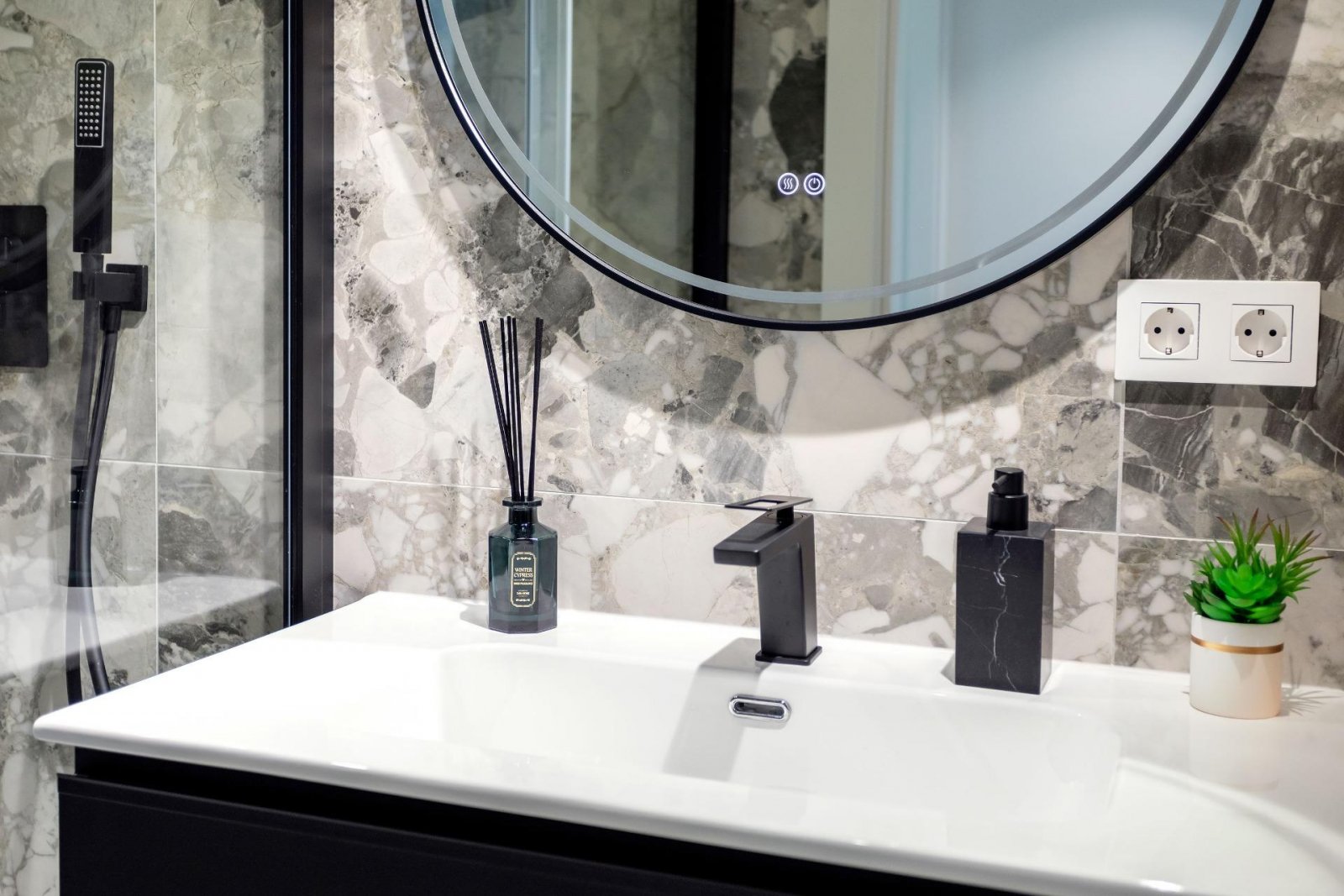 Stilvolles Apartment mit Terrasse am Golfplatz und am Meer – Finestrat