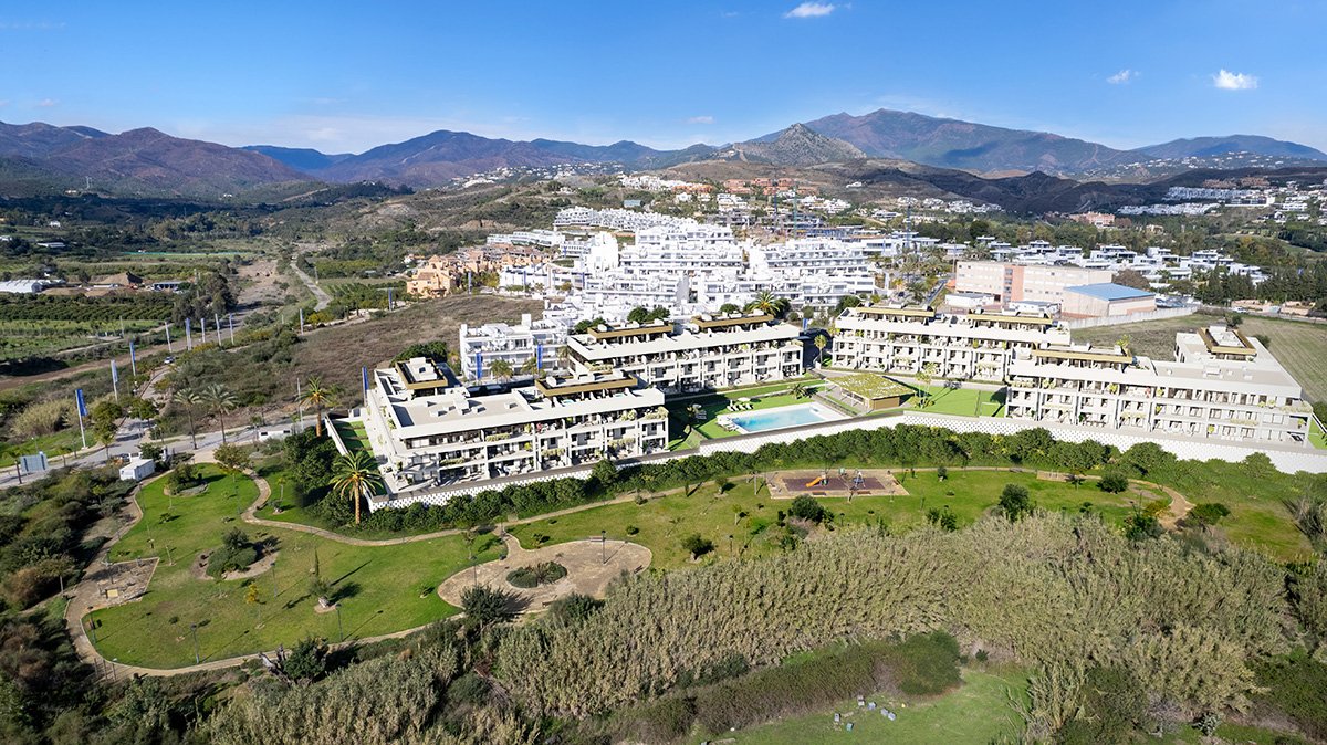 Exklusive Apartments → 2 km vom Meer entfernt, Swimmingpool und Fitnessraum → Estepona