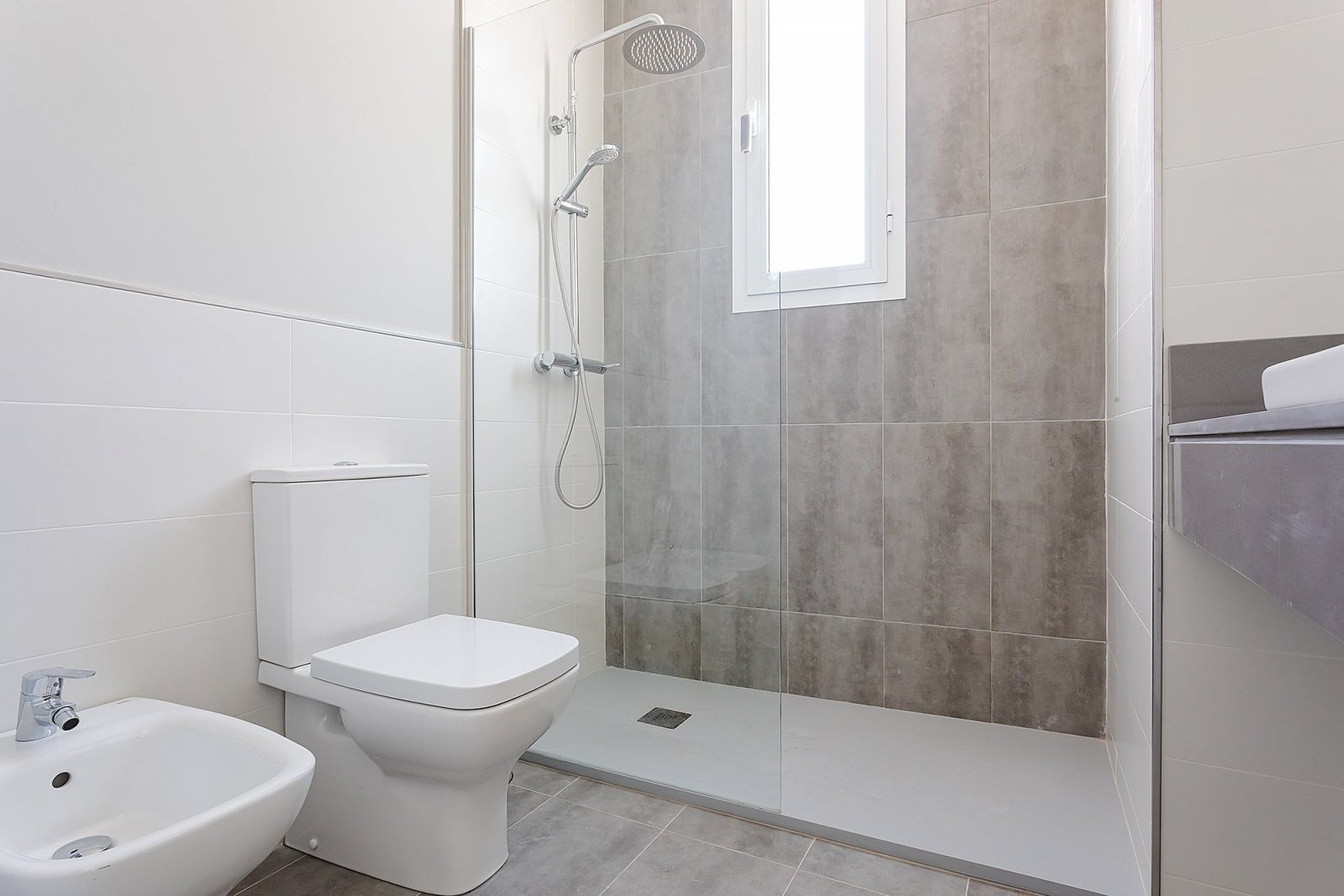 Charmante Apartments → 10 km vom Flughafen entfernt, private Terrassen und Swimmingpool → Vera