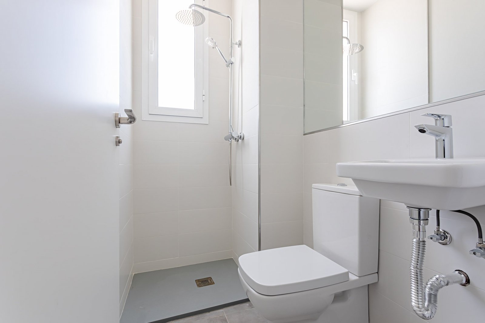 Charmante Apartments → 10 km vom Flughafen entfernt, private Terrassen und Swimmingpool → Vera