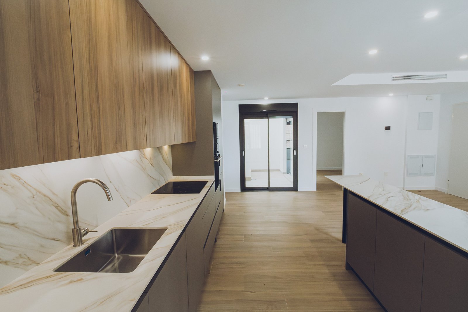 Exklusive Apartments und Penthäuser → private Terrassen, Garagen und ruhige Umgebung → Redován