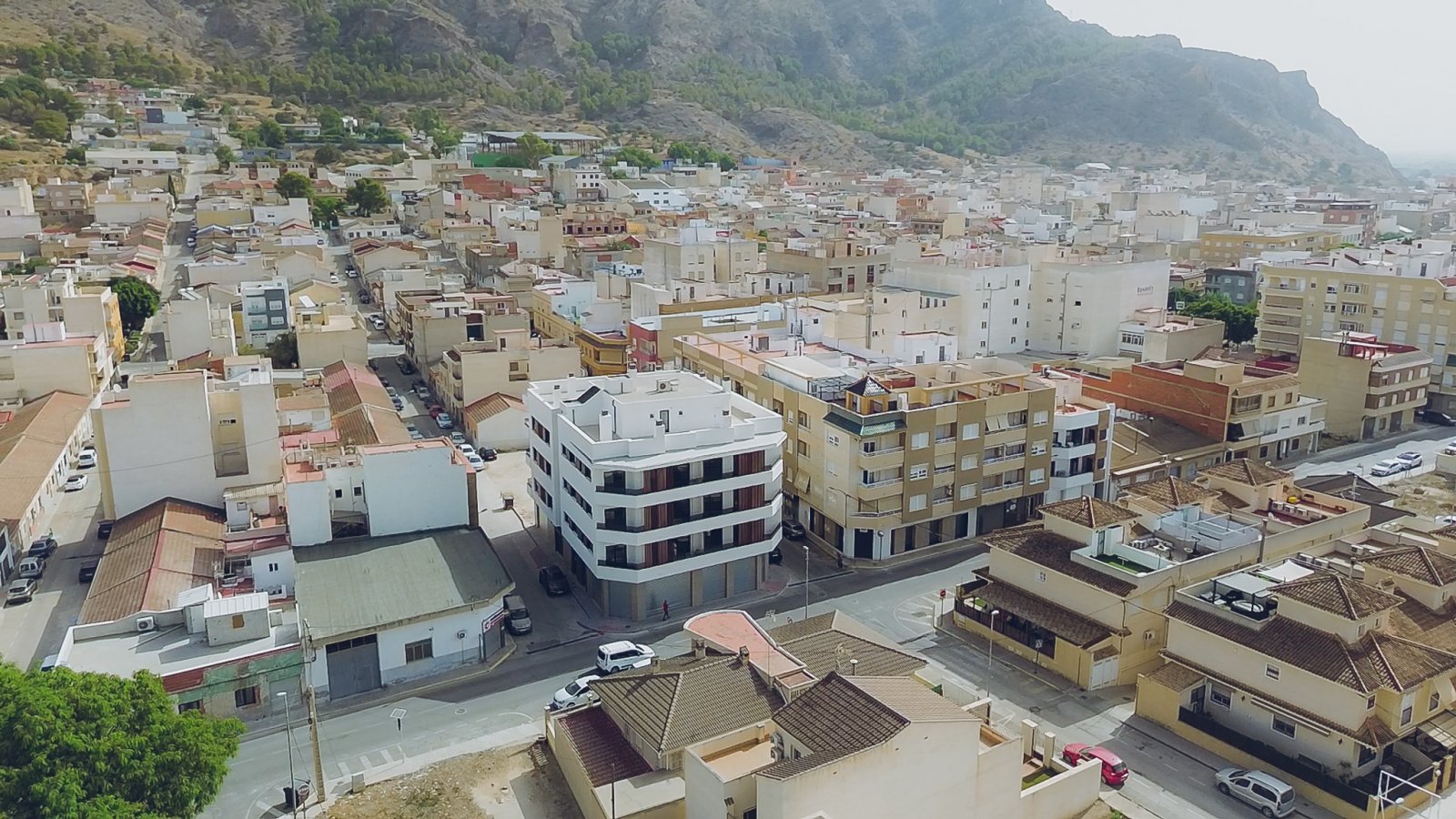 Exklusive Apartments und Penthäuser → private Terrassen, Garagen und ruhige Umgebung → Redován