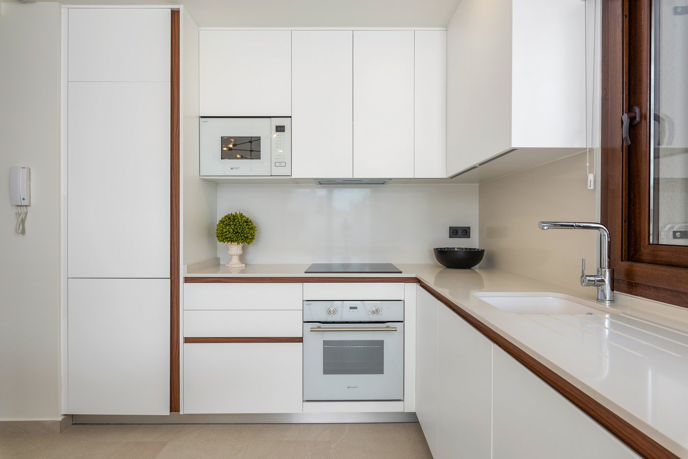 Moderner Bungalow, 3,5 km vom Meer entfernt, mit Pool und Garten, Torrevieja