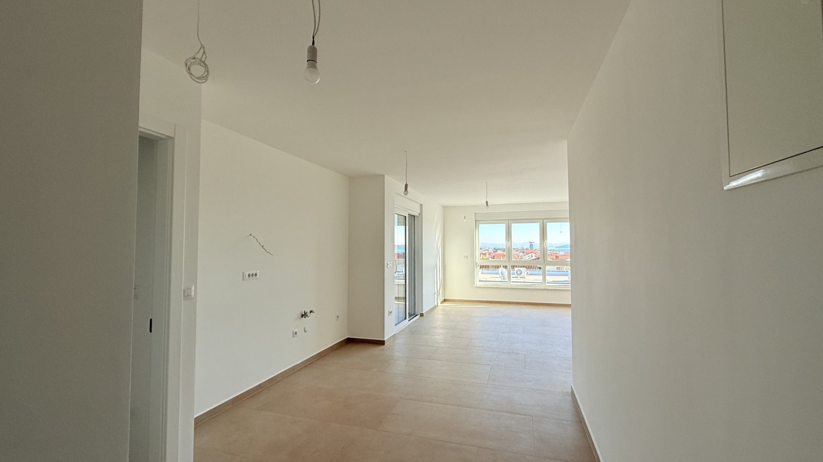 Modernes Apartment mit Panoramablick und zwei Kellern, Vodice