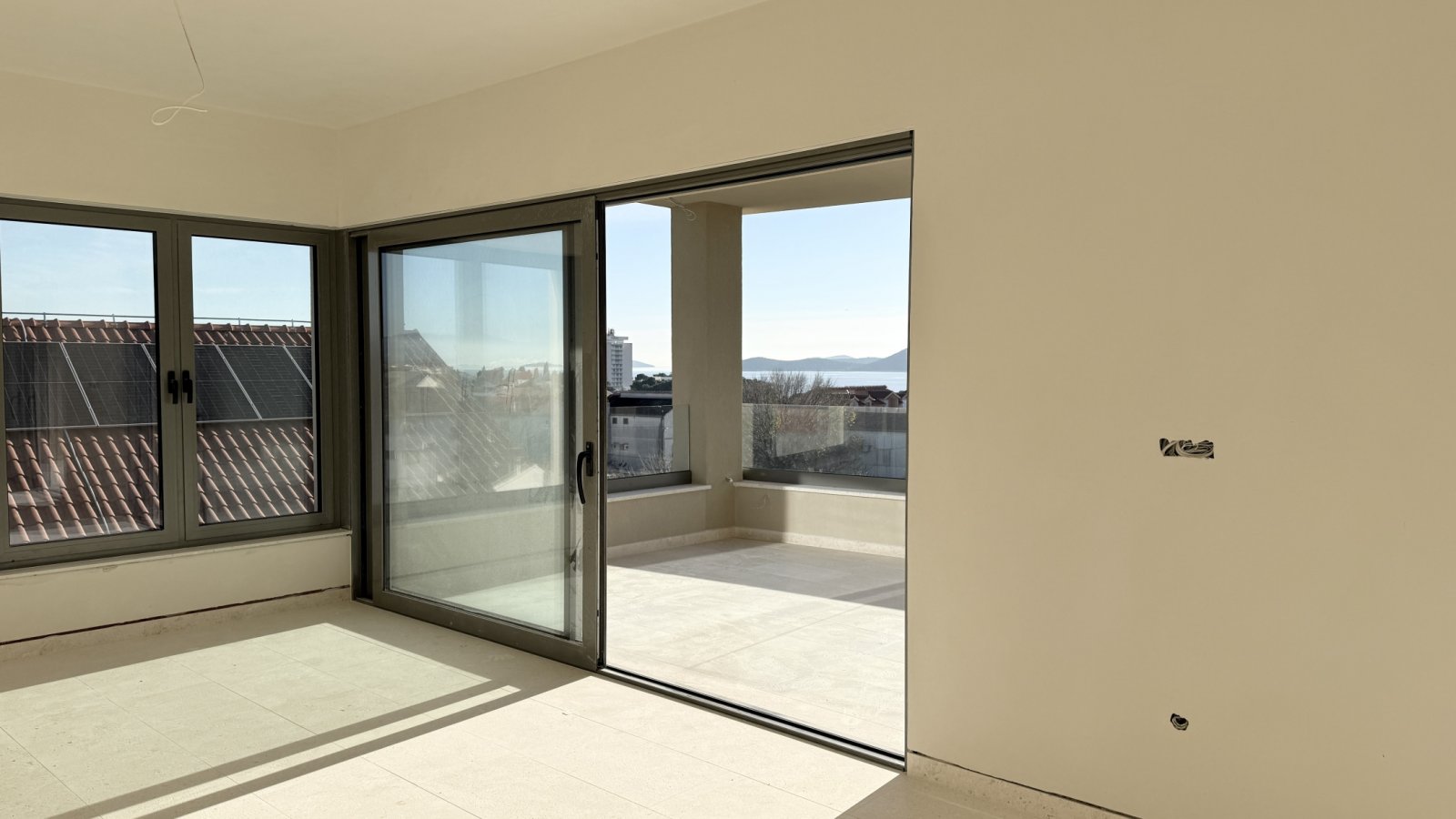 Luxuriöses Penthouse mit Panoramablick und zwei Parkplätzen, Vodice