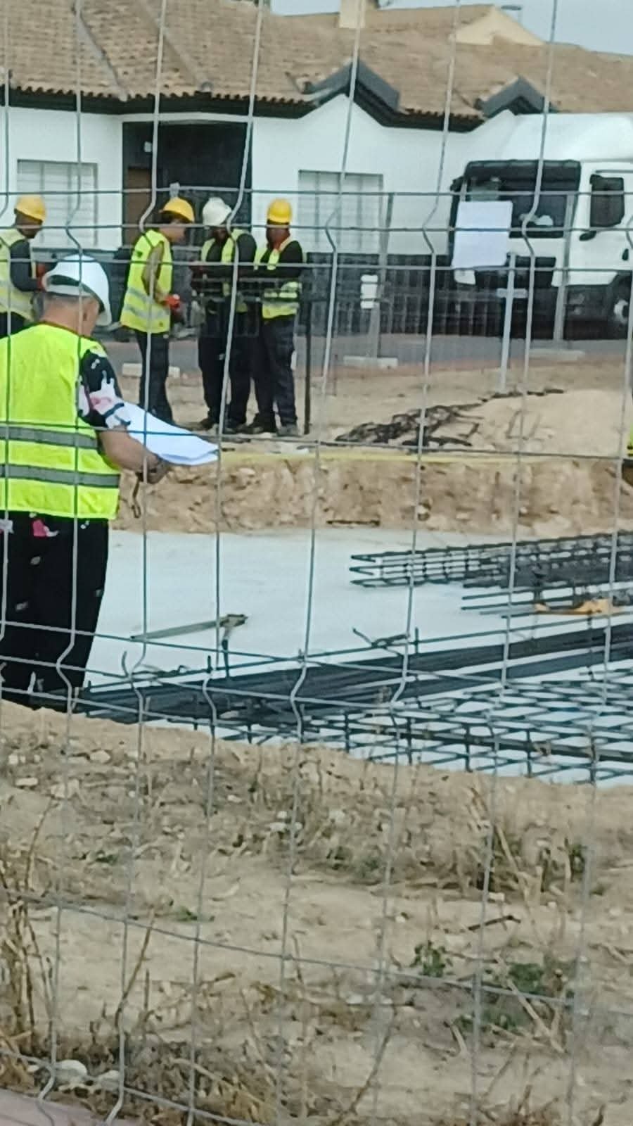 Moderne Einfamilienhäuser, privater Pool und Garten, Roldán