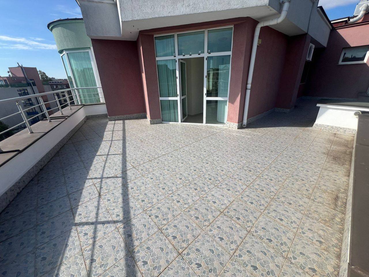 Appartamento con due camere nel complesso Pirop City, Sonnenstrand, Bulgaria