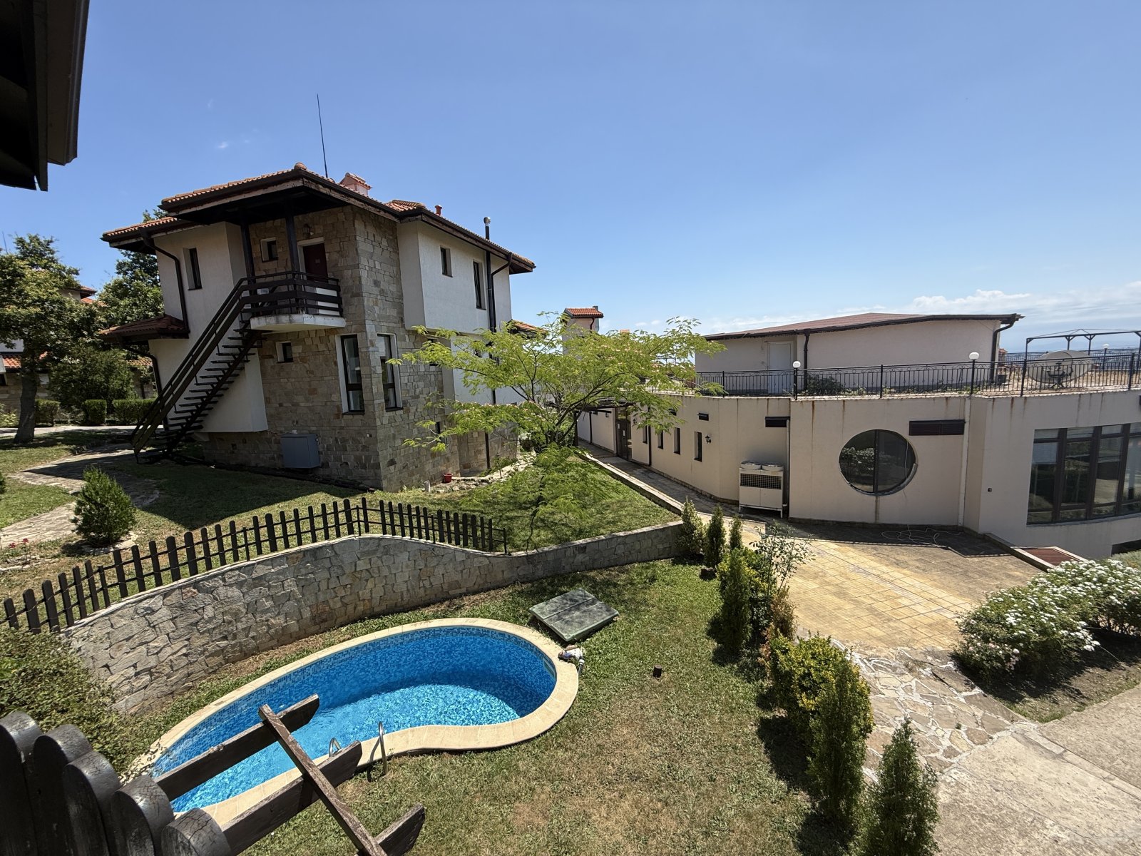 Appartamento con tre camere nel complesso „Bay View Villas“ a Kosharitsa, Bulgaria