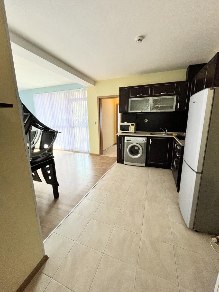 Appartamento con una camera da letto, terrazza e piscina vicino alla spiaggia – Pomorie