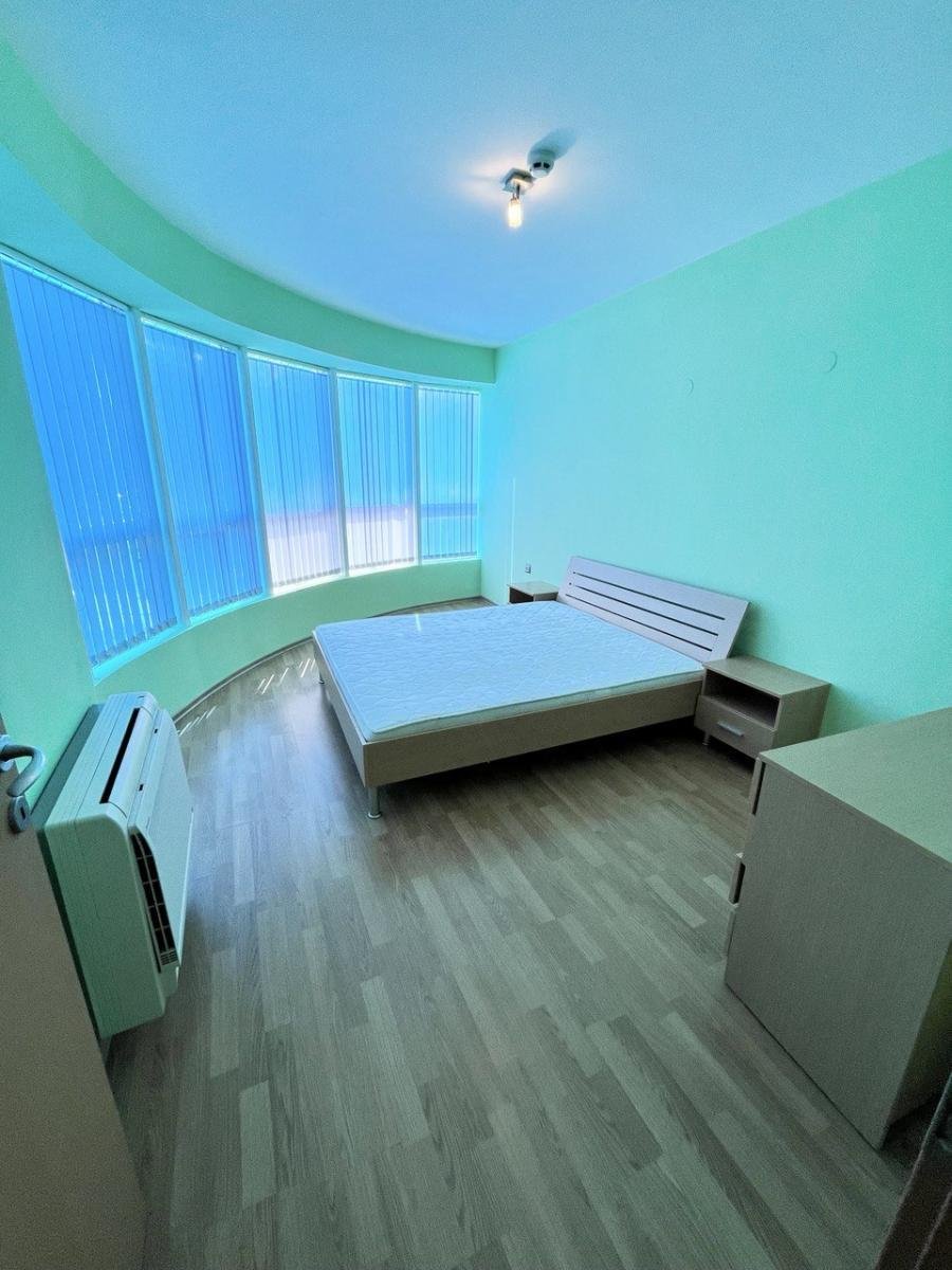 Appartamento con una camera da letto, terrazza e piscina vicino alla spiaggia – Pomorie