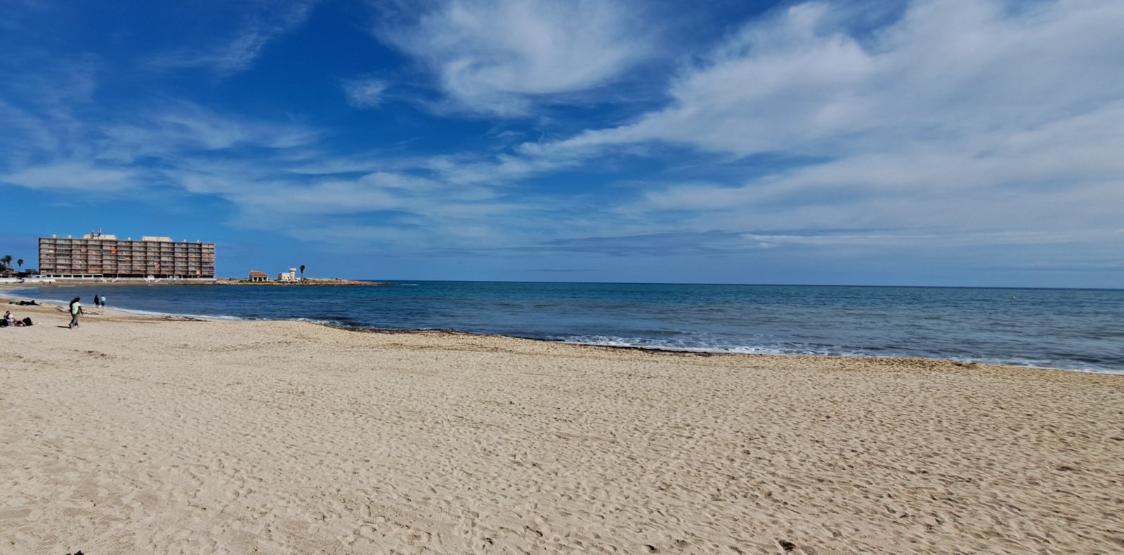 Sonniges Penthouse mit Solarium in Strandnähe und Investitionspotenzial in Torrevieja