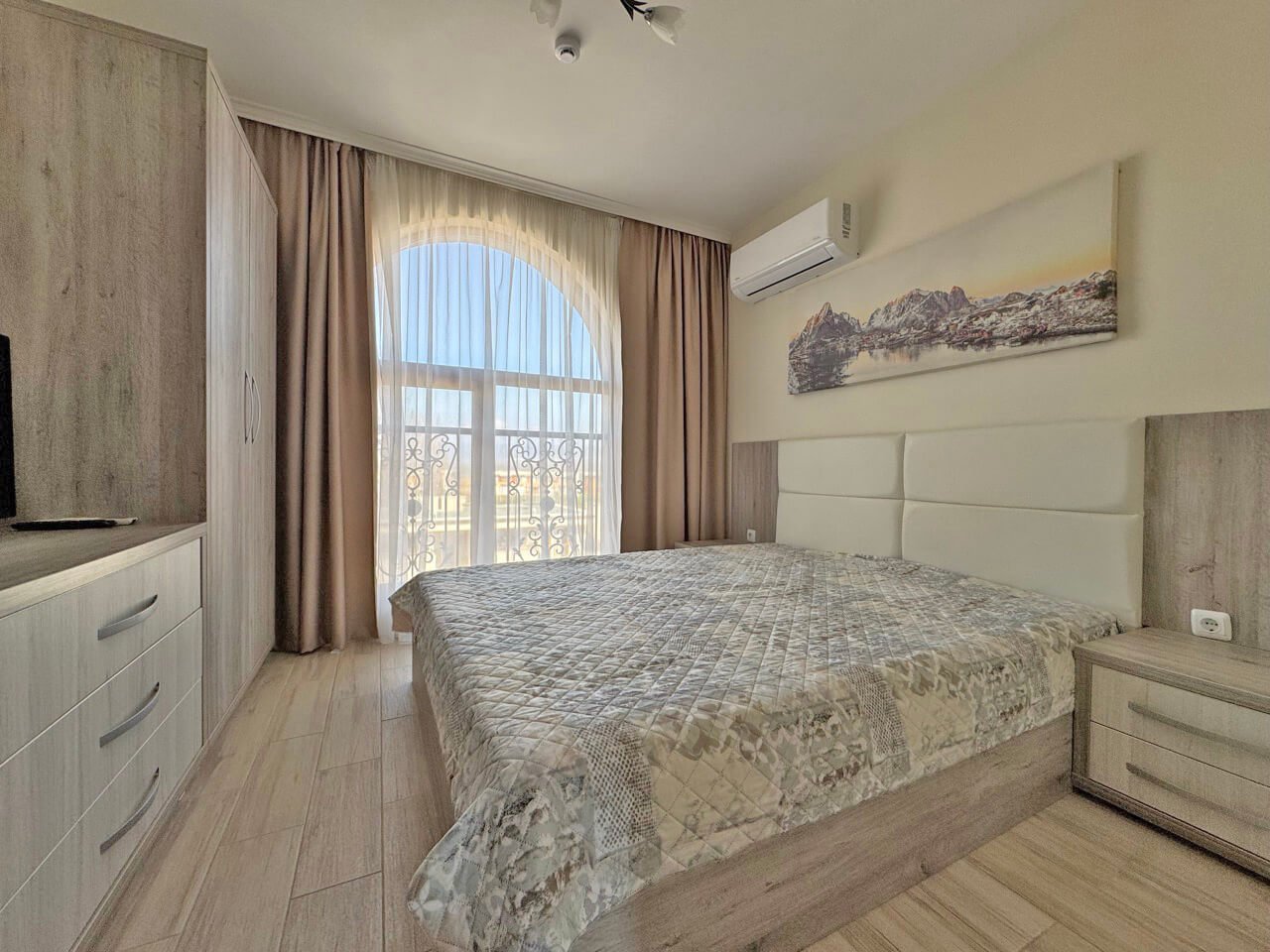 Sunny Beach: Appartamento con 2 camere da letto con vista sulla piscina nel complesso esclusivo Cascadas 15 a Sunny Beach, Bulgaria 