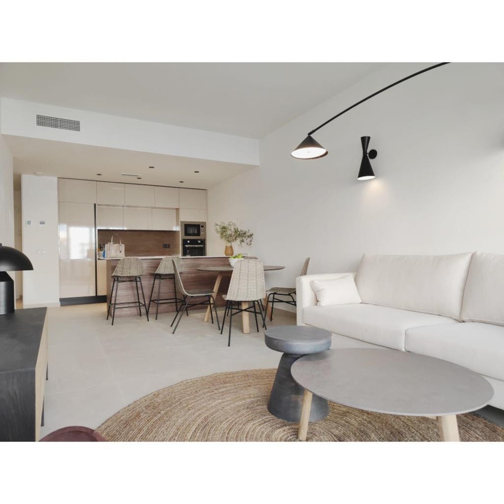 Sonniger Bungalow mit Solarium, 600 m vom Meer entfernt, Torrevieja