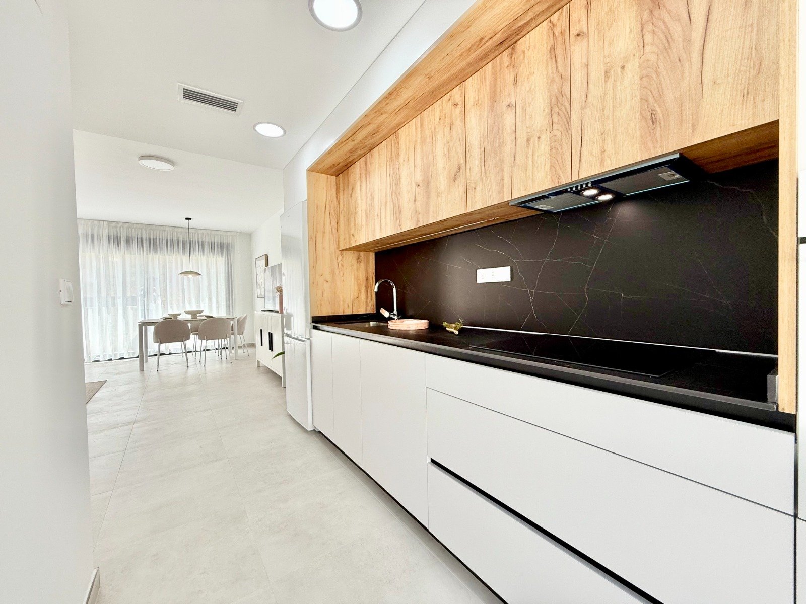 Moderne Bungalows mit Pool und privatem Garten, Cox