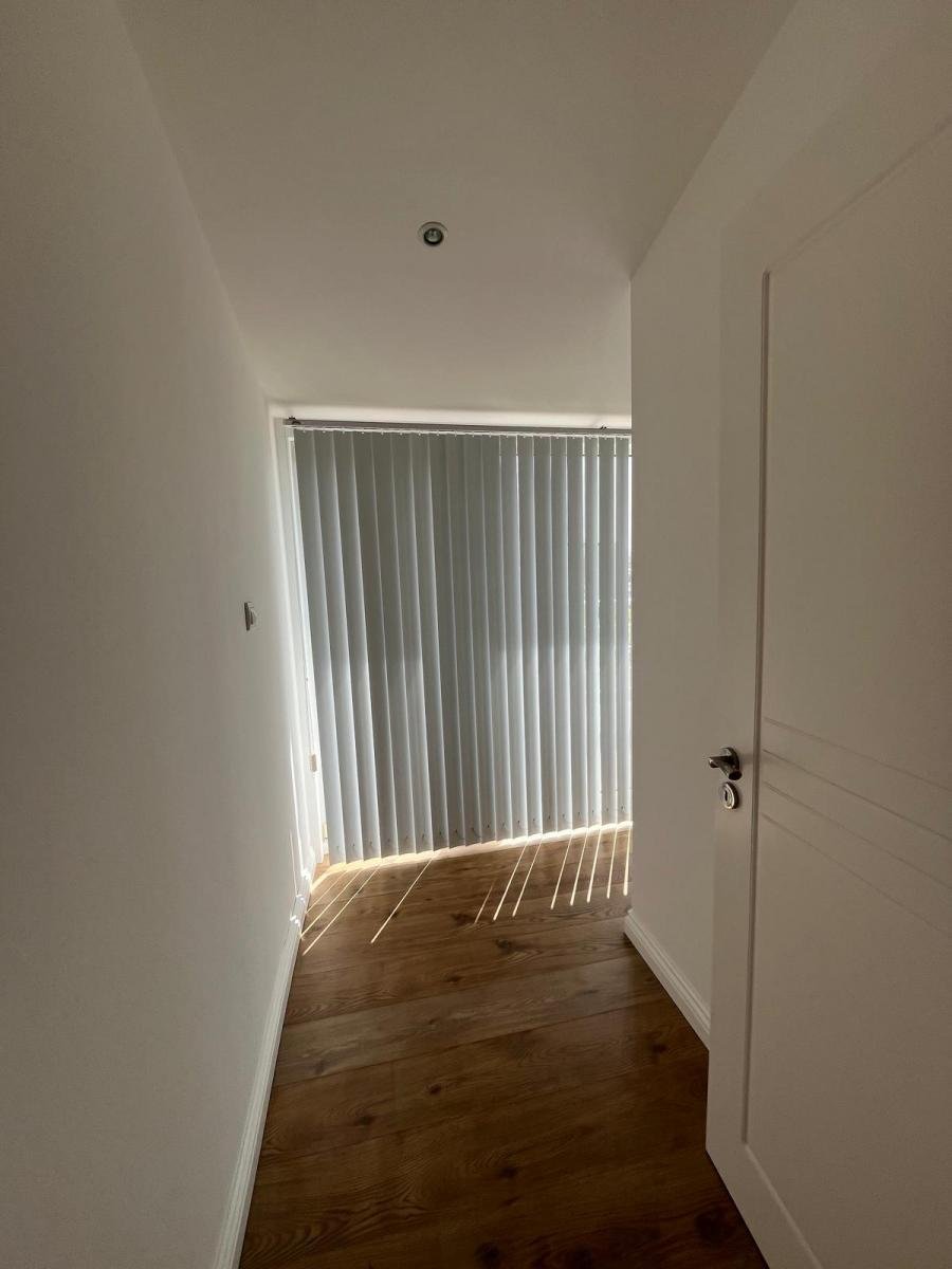 Bright 3-Bedroom Penthouse with Large Terrace in Sveti Vlas – 500m from the Sea