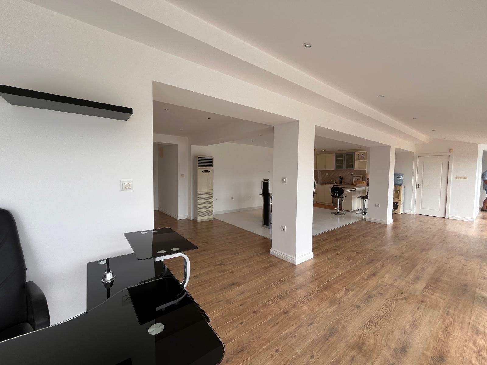 Bright 3-Bedroom Penthouse with Large Terrace in Sveti Vlas – 500m from the Sea