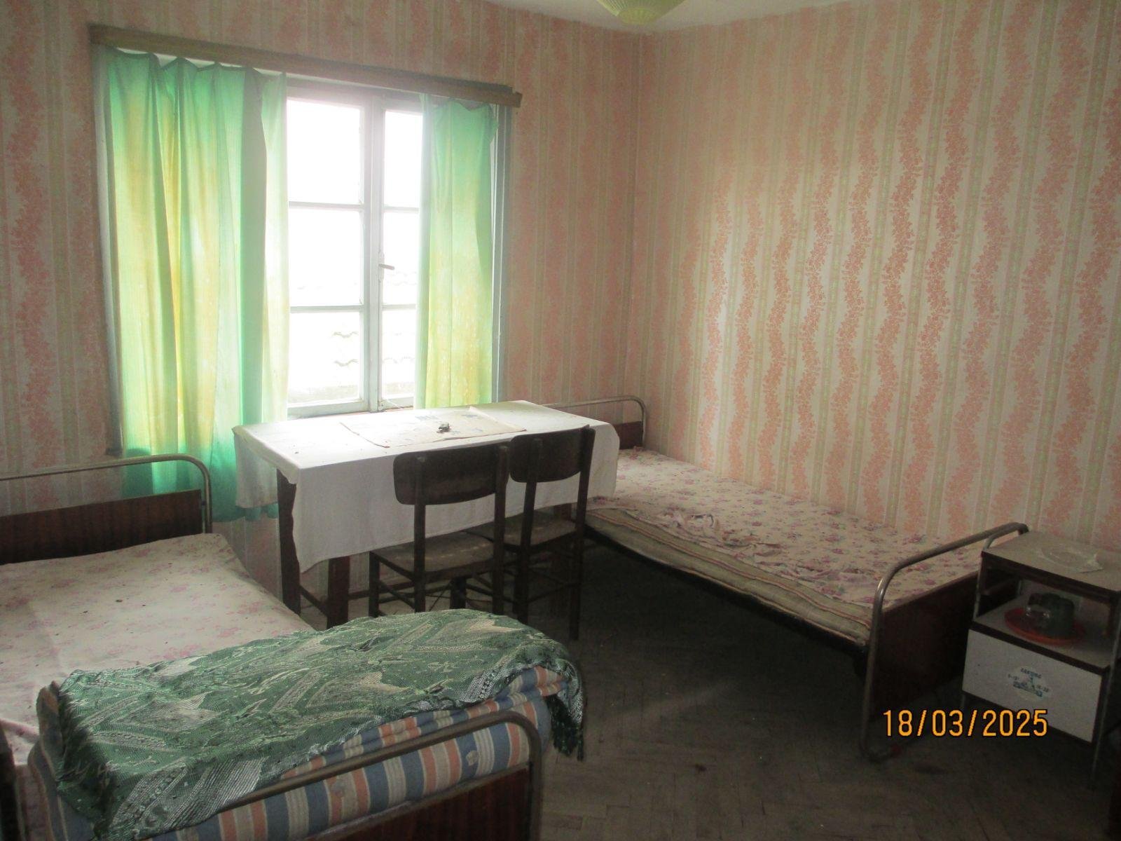 House with 300 m² Land Near the Center