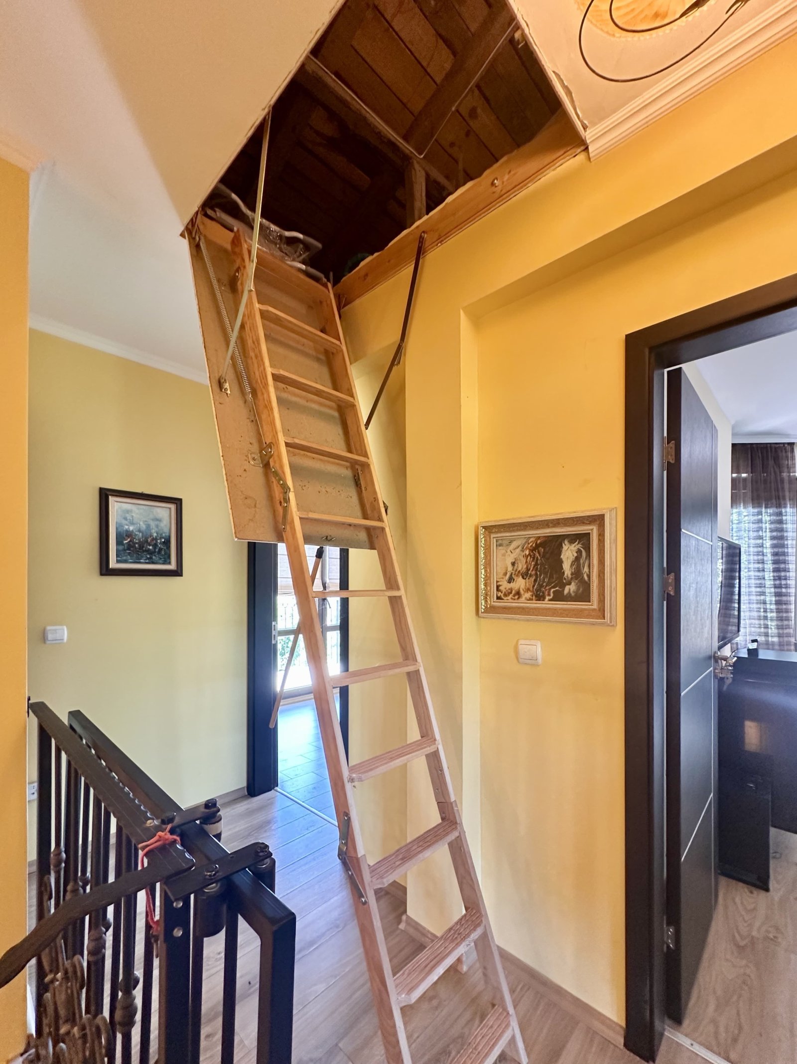 Casa unifamiliare con garage, piscina e vista sul mare a Kosharitsa, Bulgaria