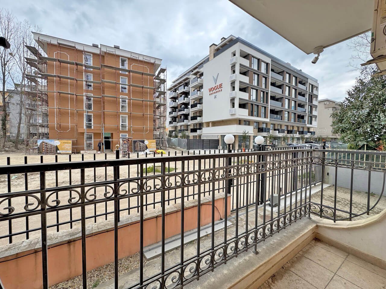 Appartamento di tre locali nel complesso residenziale Levsha con vista sulla piscina, Sunny Beach, Bulgaria