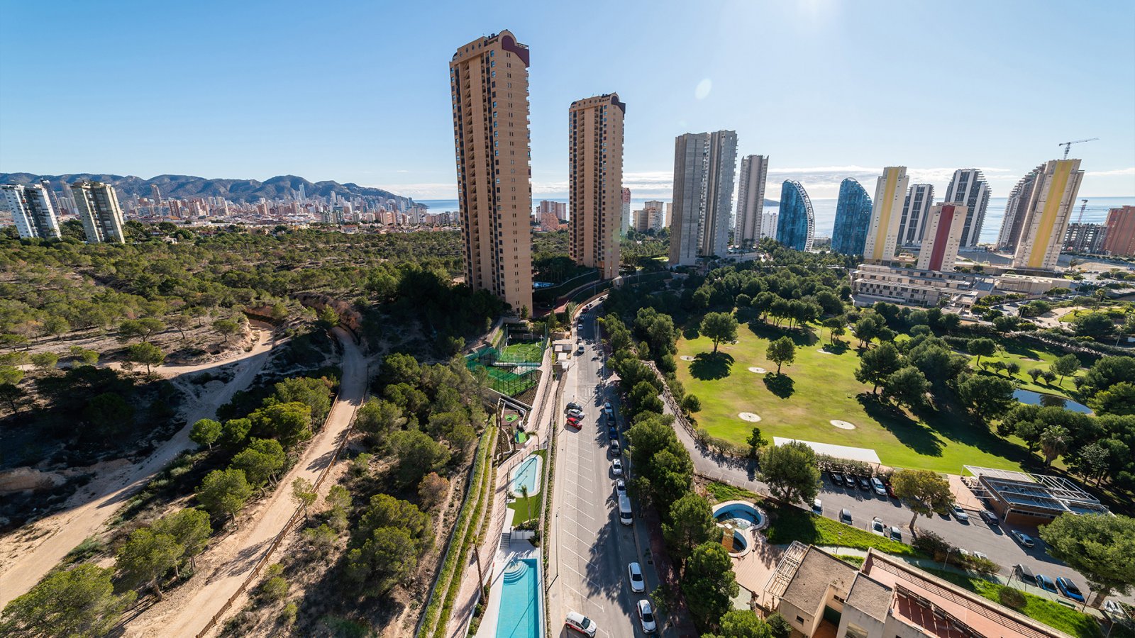 Luxuriöses Duplex-Penthouse mit offener Dachterrasse und Meerblick in Benidorm
