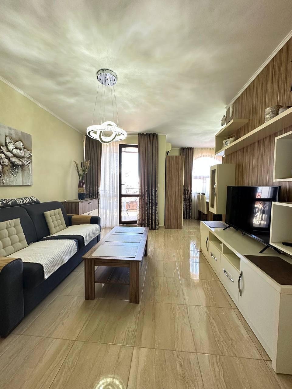 Appartamento con due camere e vista sulla piscina nel complesso Esteban, Nessebar, Bulgaria