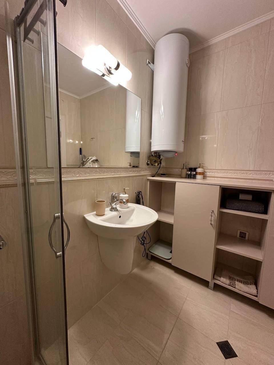 Appartamento con due camere e vista sulla piscina nel complesso Esteban, Nessebar, Bulgaria