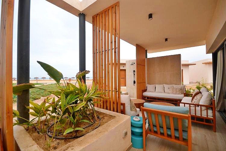 Exklusive freistehende Villa nur wenige Schritte vom Strand entfernt | 2 Schlafzimmer | 138 m² | bezugsfertig