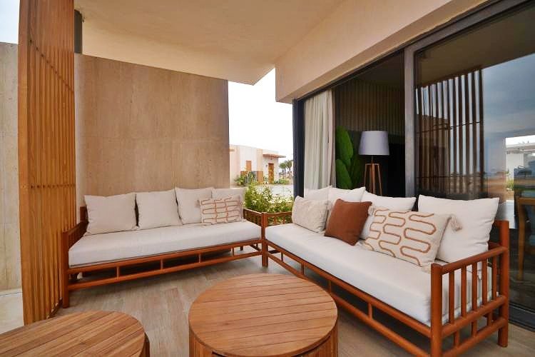 Exklusive freistehende Villa nur wenige Schritte vom Strand entfernt | 2 Schlafzimmer | 138 m² | bezugsfertig